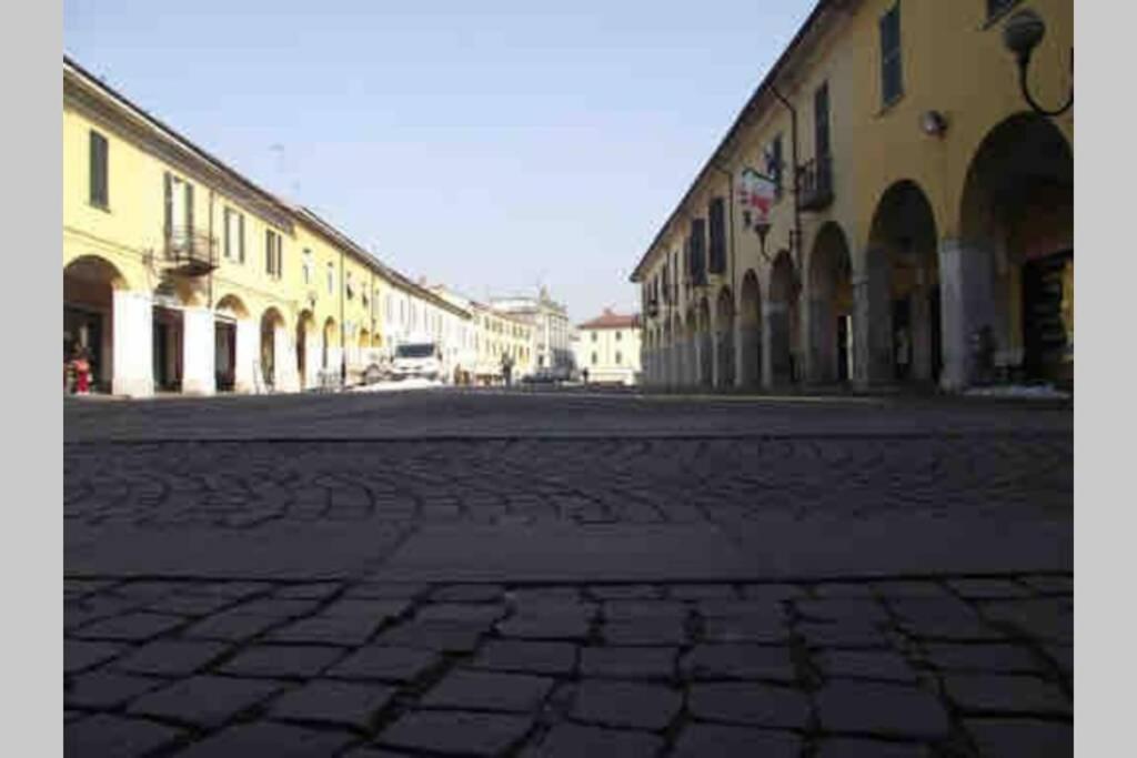Green Appartamenti I Portici Nel Centro Storico Melzo Extérieur photo