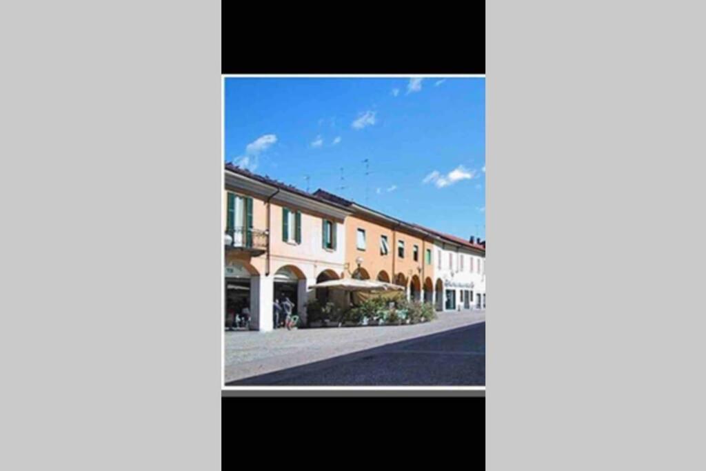 Green Appartamenti I Portici Nel Centro Storico Melzo Extérieur photo